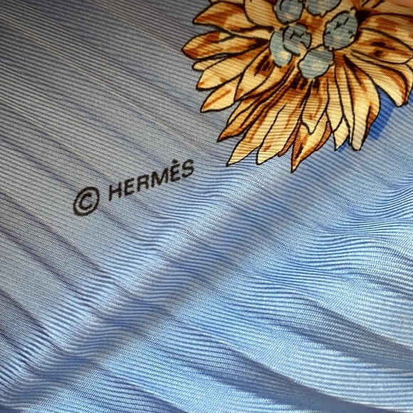 Hermès Plisse Rybal Pleated Scarf - Picture 6 of 6